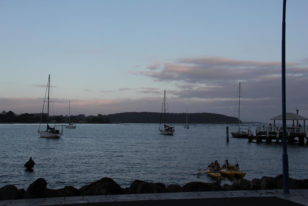 Zorba Waterfront Motel Batemans Bay Esterno foto